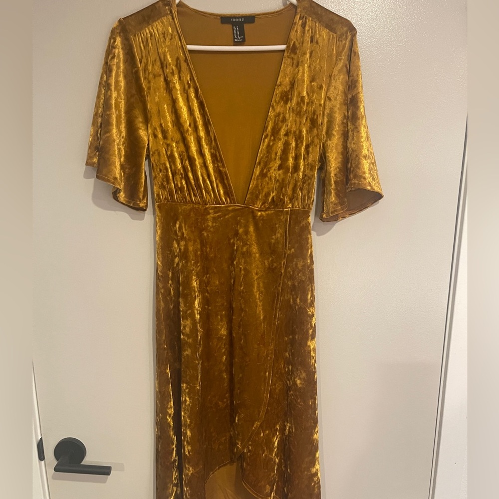 NWOT - Gold Velvet Wrap Dress Size M